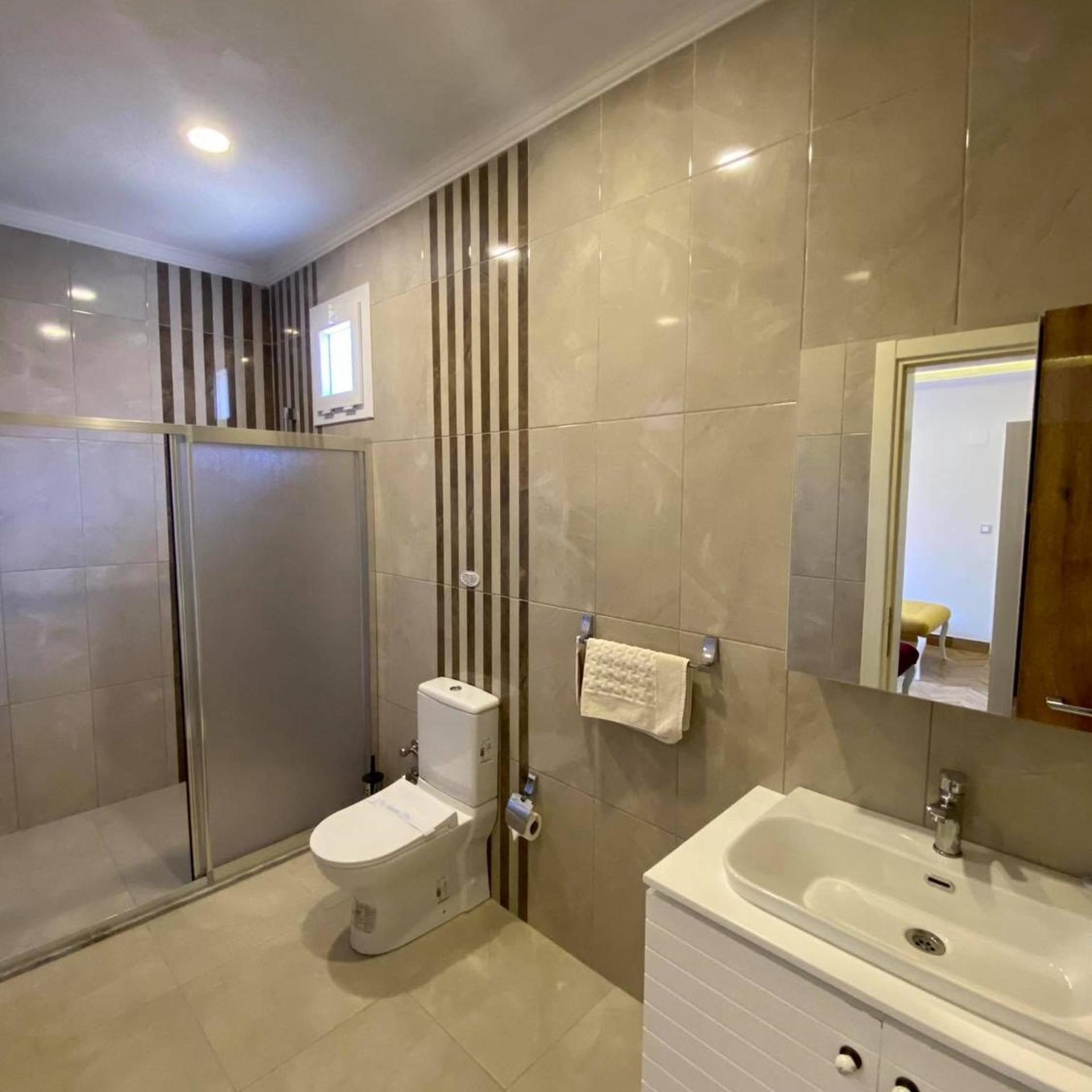 Erkan Tumen Yalcin Hotel 50/50