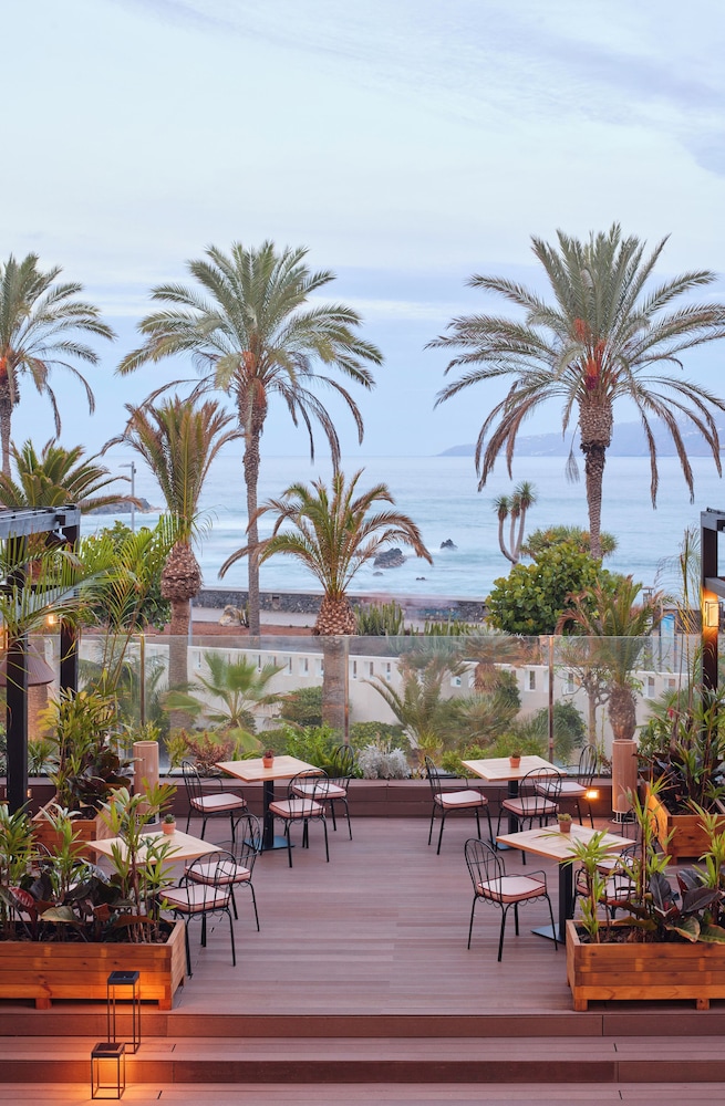 Melia Costa Atlantis Tenerife 39/44