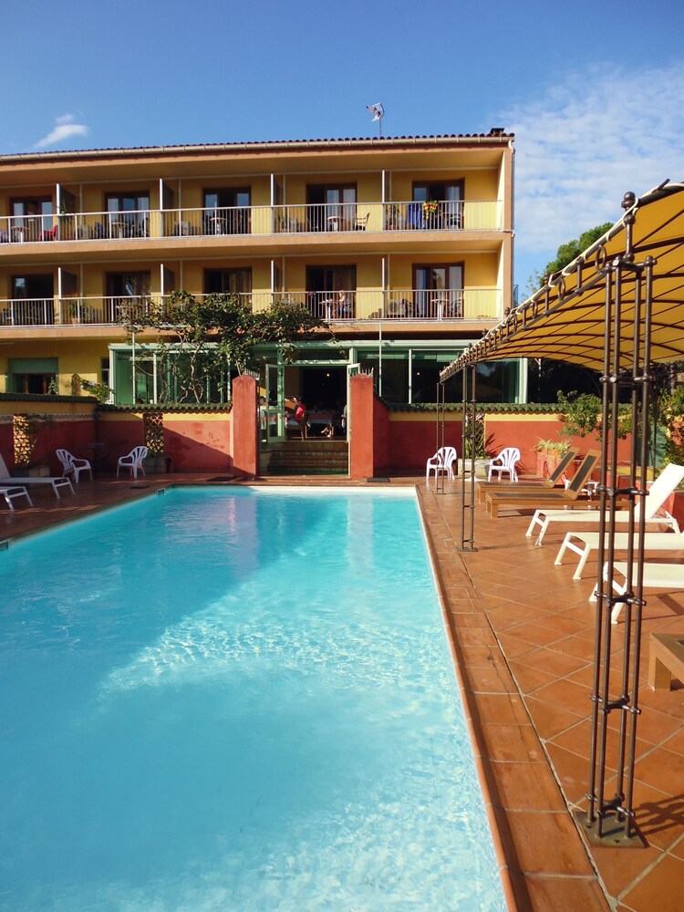 Hotel Cyrnea 6/39
