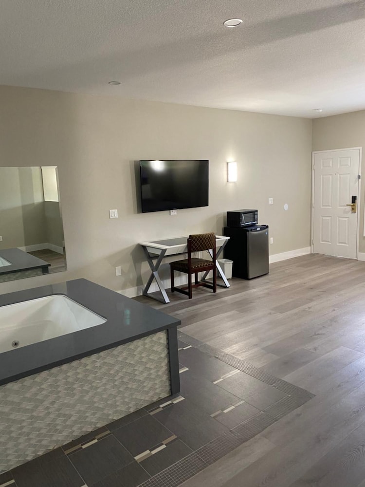 Guesthouse Inn Suites 43/63