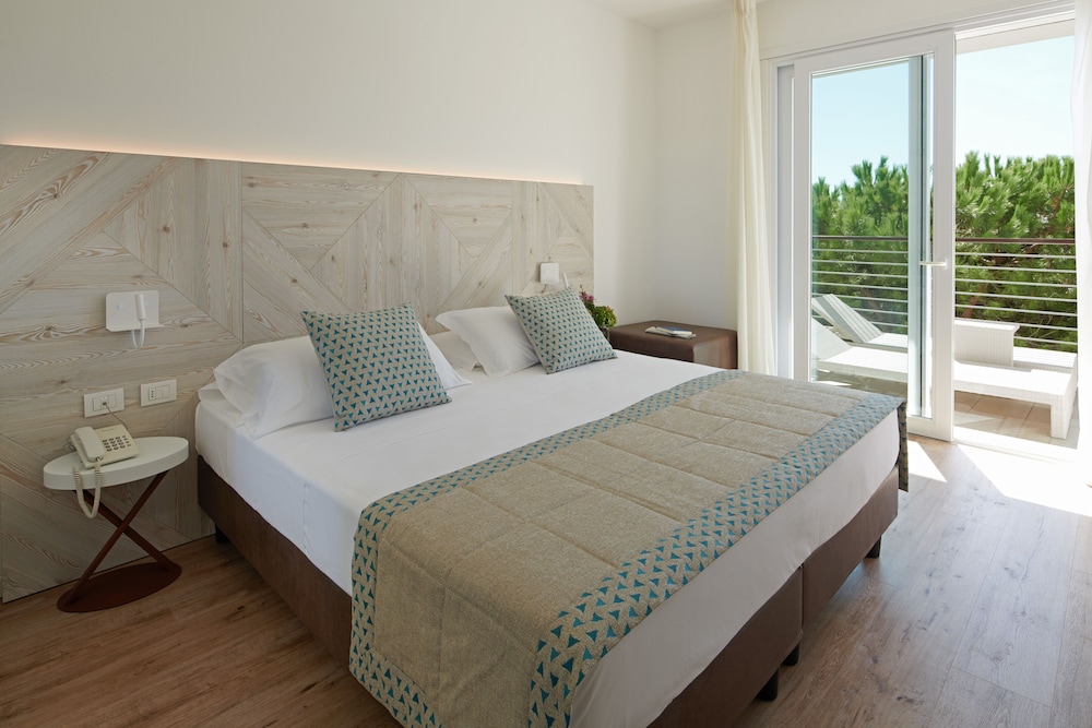 TOWER, DELUXE, SUITE, SEA VIEW
