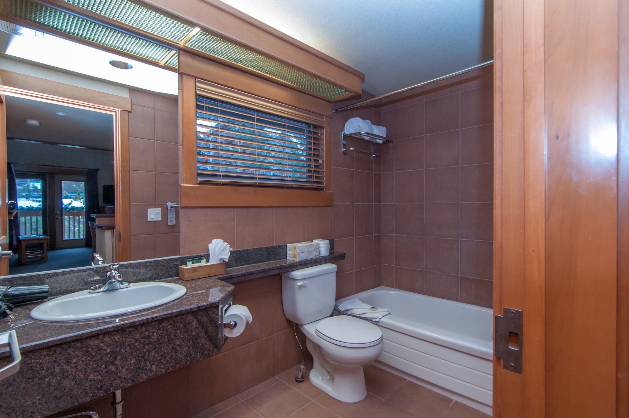 2 BEDROOMS, CONDO, LOFT, PREMIER