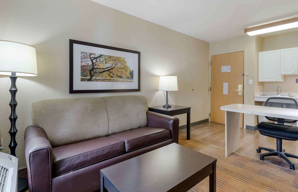 Extended Stay America Pleasanton - Chabot Drive 24/45