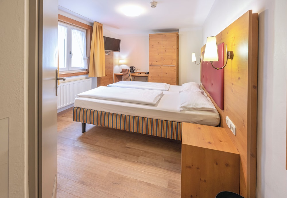 Hotel Eder 12/42