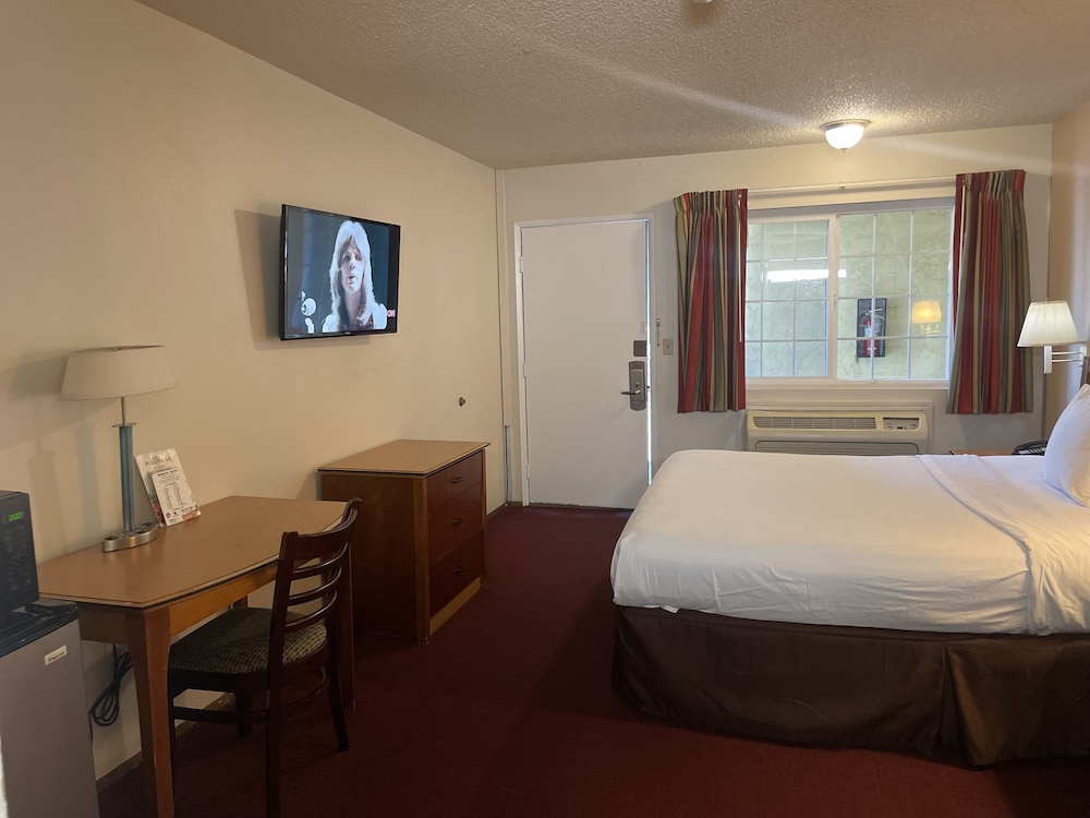 Skyway Inn SeaTac 21/58