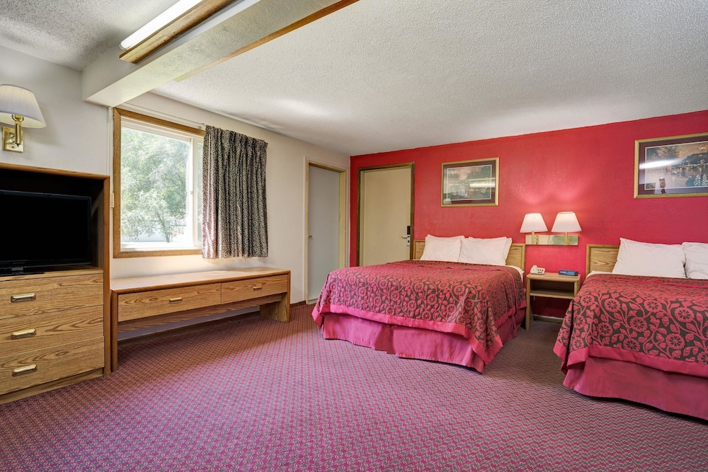 Travelodge by Wyndham Red Wing 4/15
