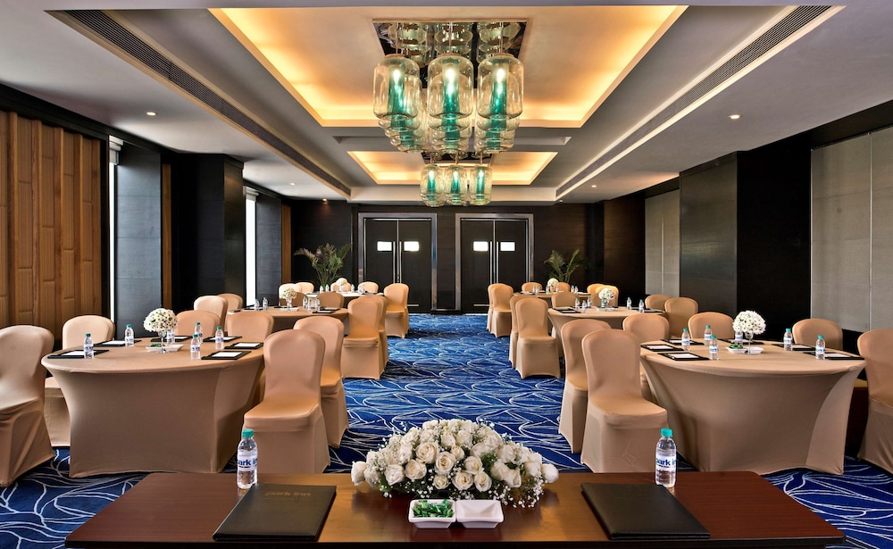 Park Inn By Radisson New Delhi Ip Extension 52/62