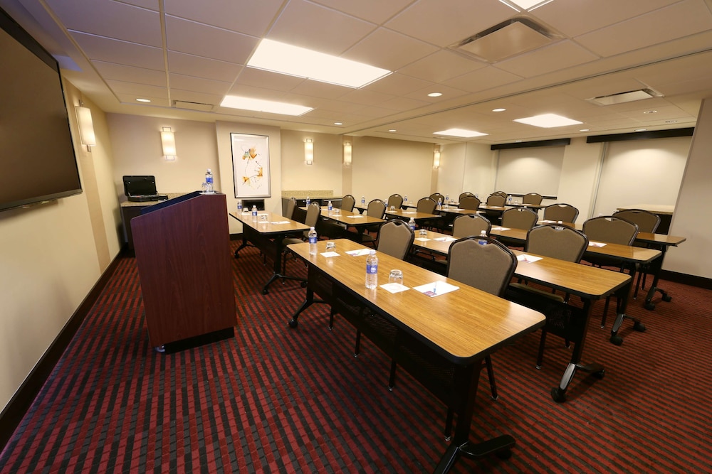 Hyatt Place Flushing Laguardia Airport 54/58