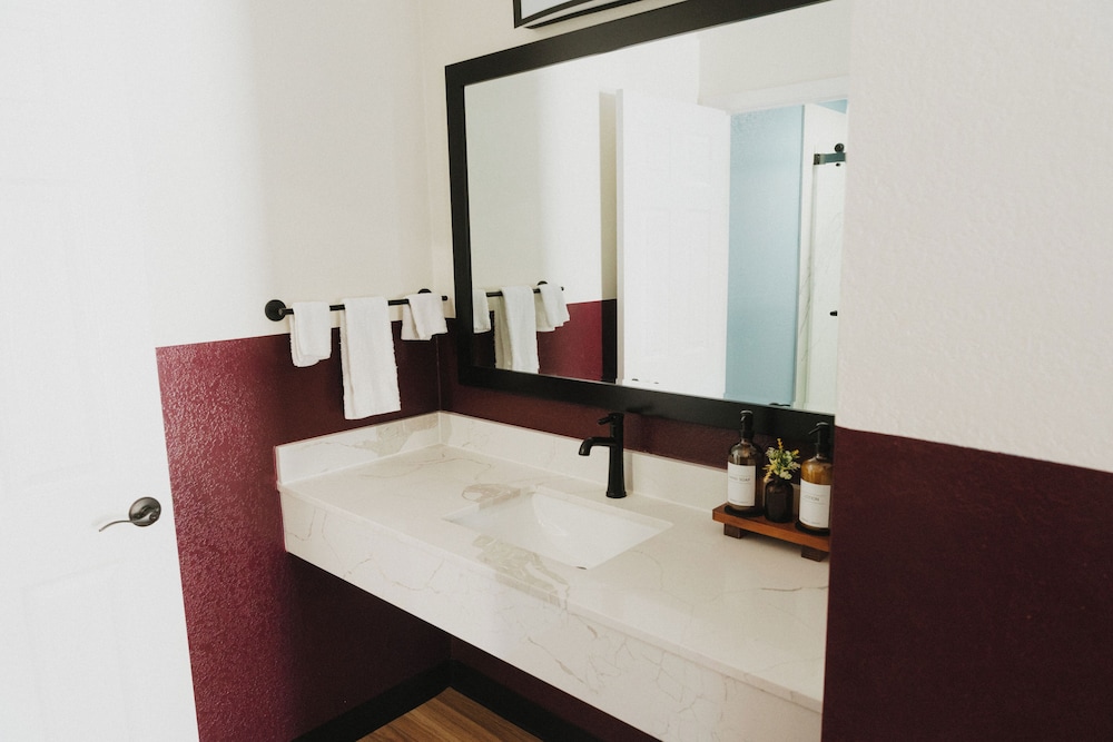 Paso Robles Wine Country Inn 38/39