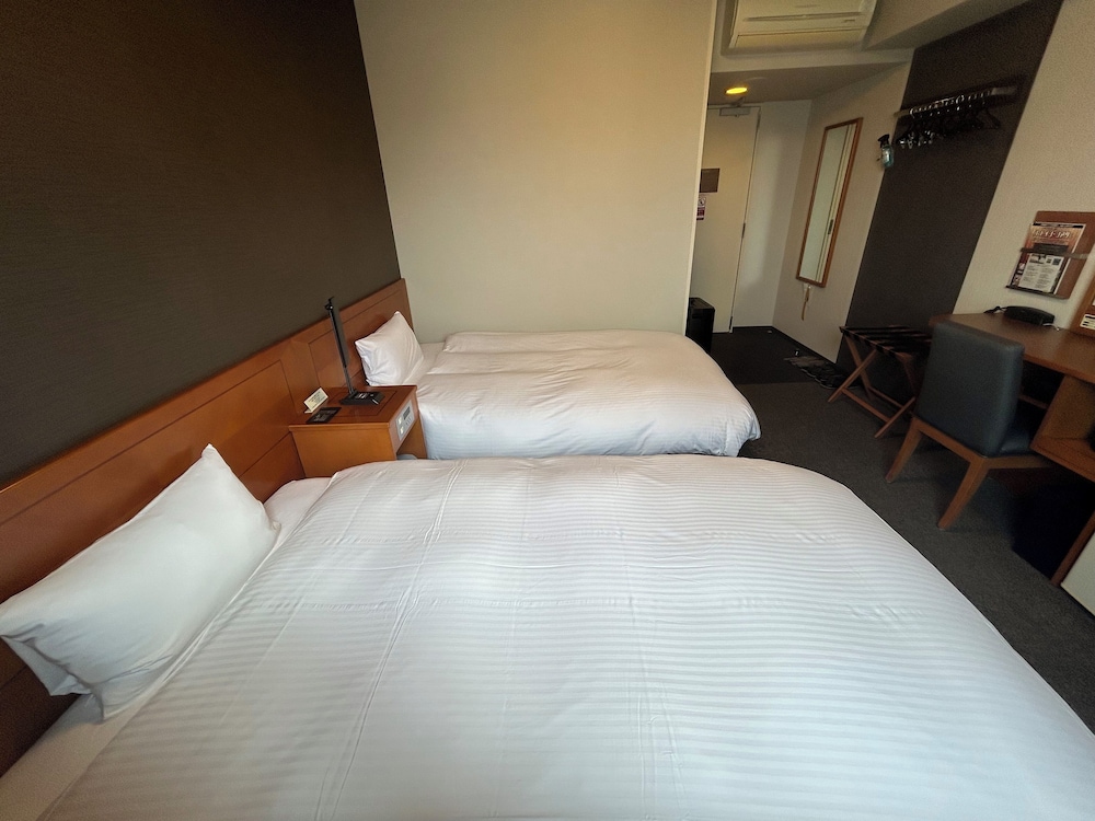Room, Twin Beds, Electronic Cigarette Only, Smoking
