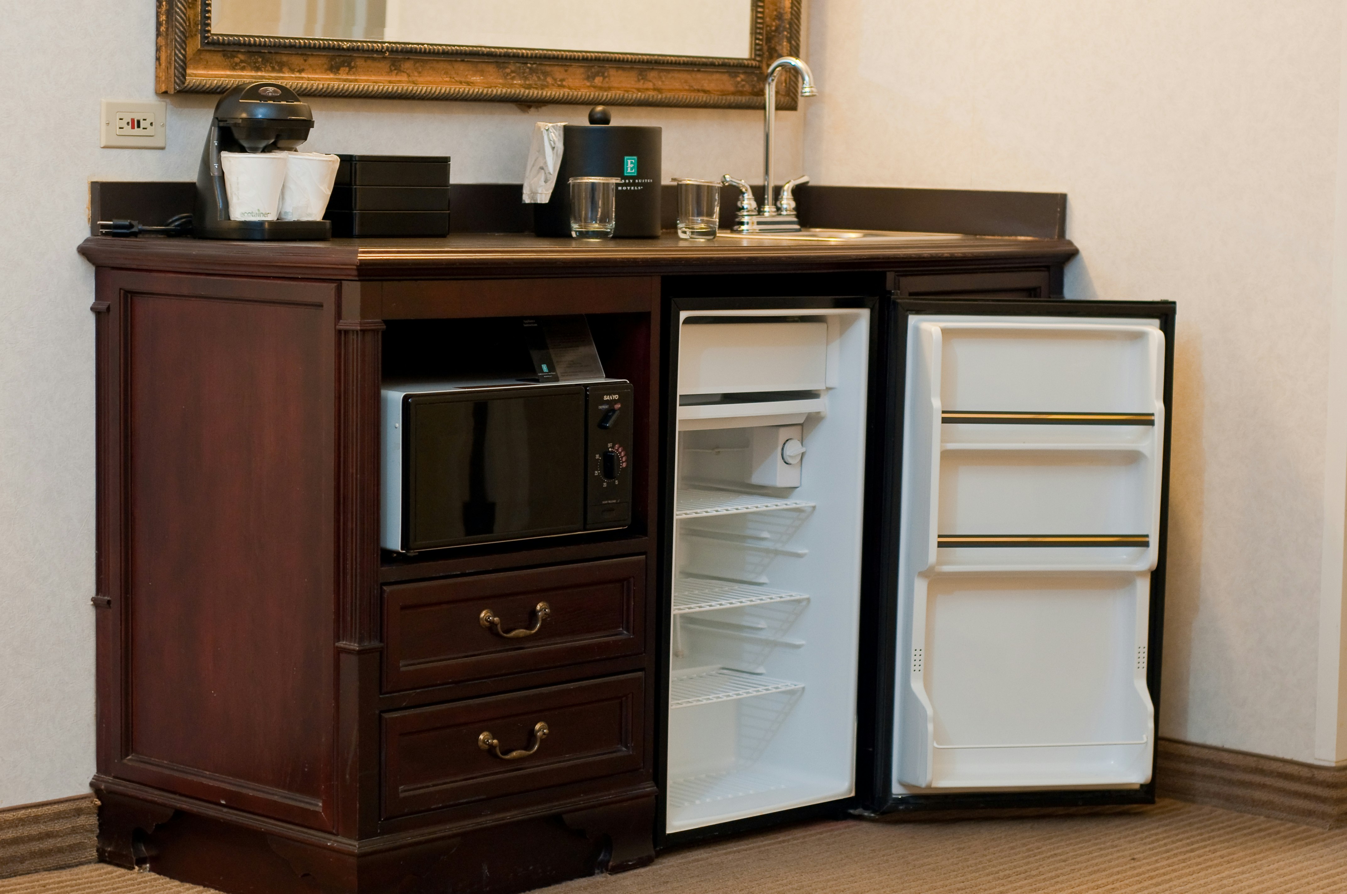 Embassy Suites By Hilton Austin - Arboretum photo2
