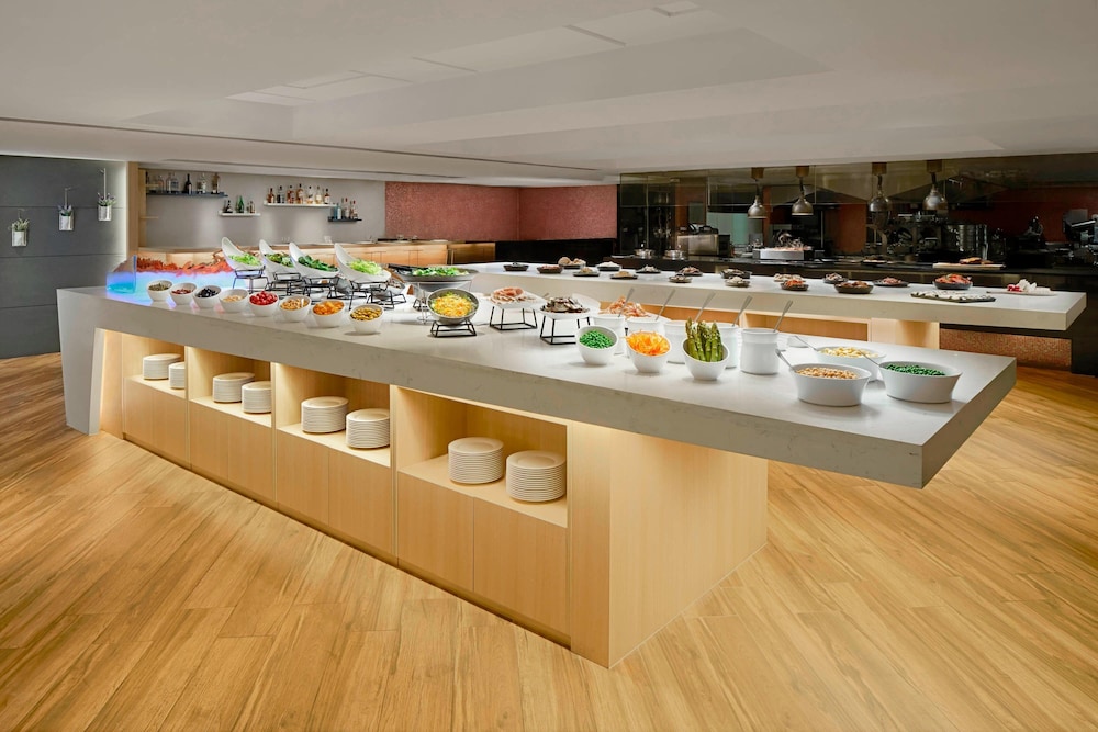 COURTYARD BY MARRIOTT HONG KONG 28/34