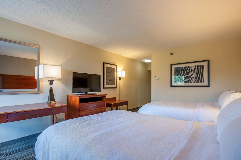Hampton Inn By Hilton Bowling Green 9/36