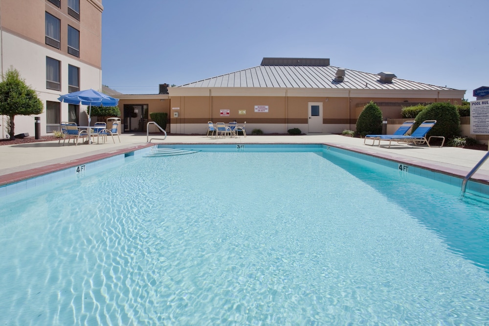 Best Western Plus Goldsboro 3/32