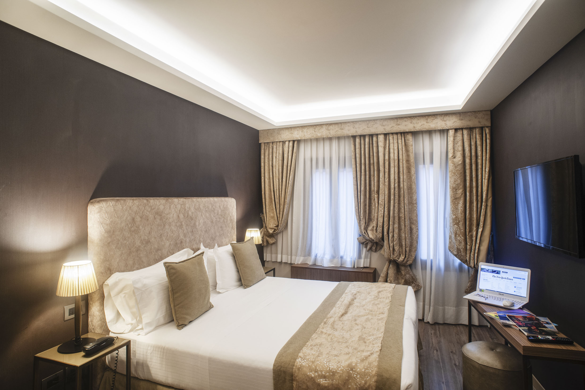 2 BEDROOMS, DELUXE, APARTMENT