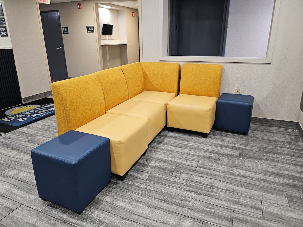 Days Inn by Wyndham Davenport 30/50