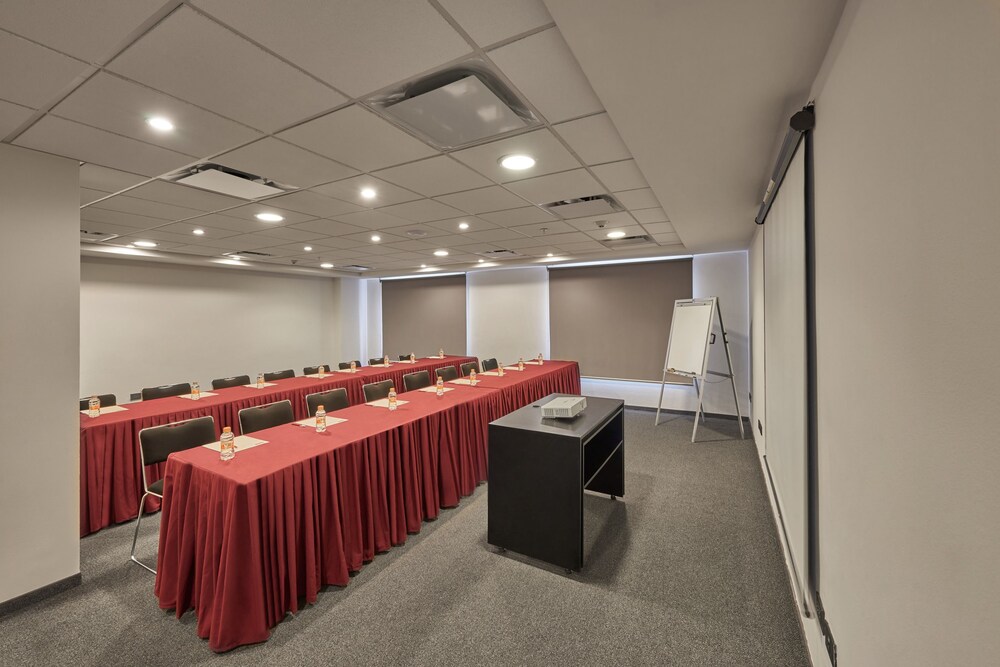 City Express Suites by Marriott San Luis Potosi 26/59