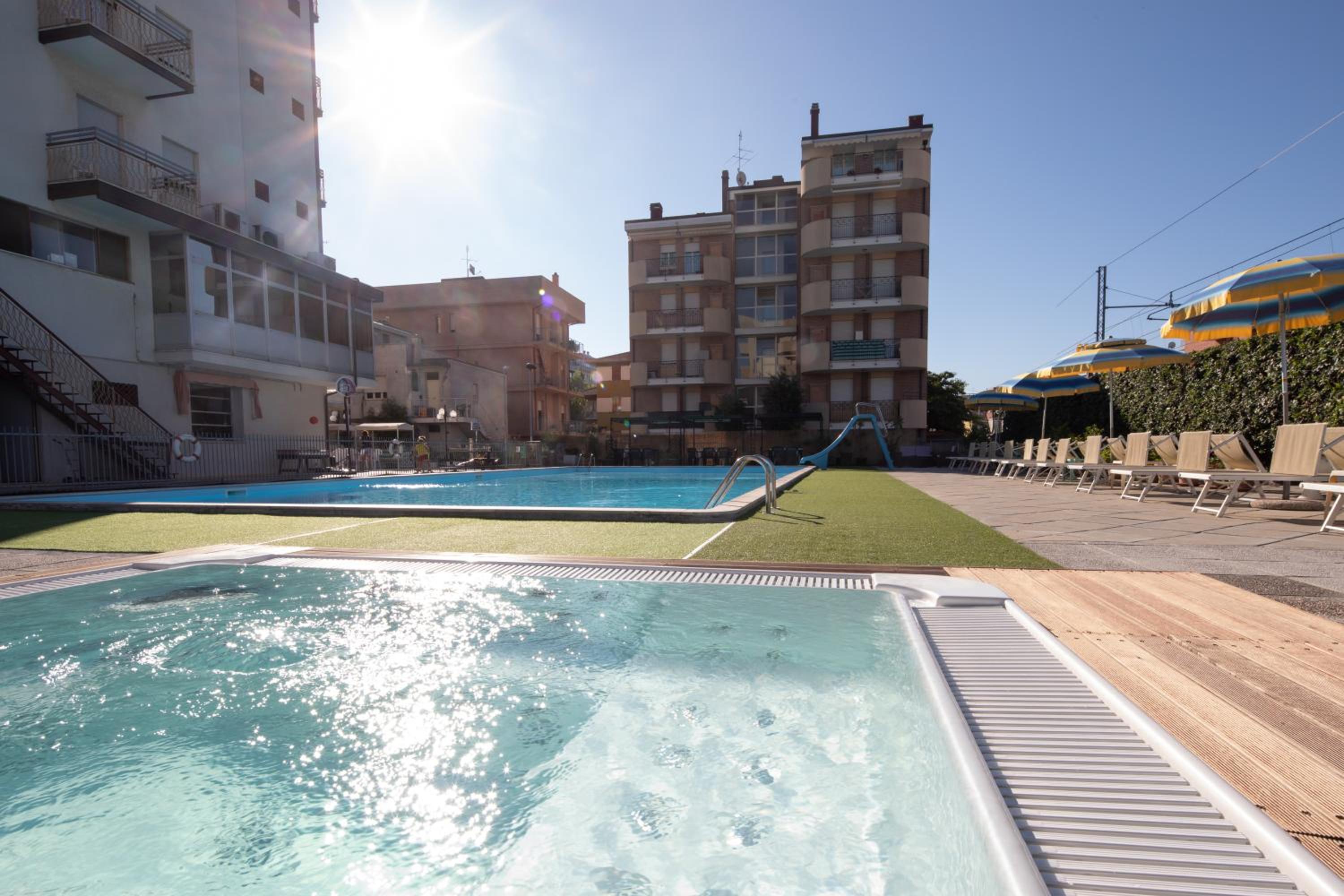 Hotel Lem 21/37