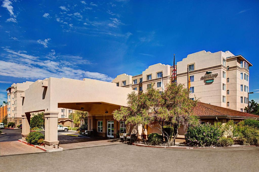 2 BEDROOMS, SUITE, KING BED, 2 QUEEN BEDS, ACCESSIBLE