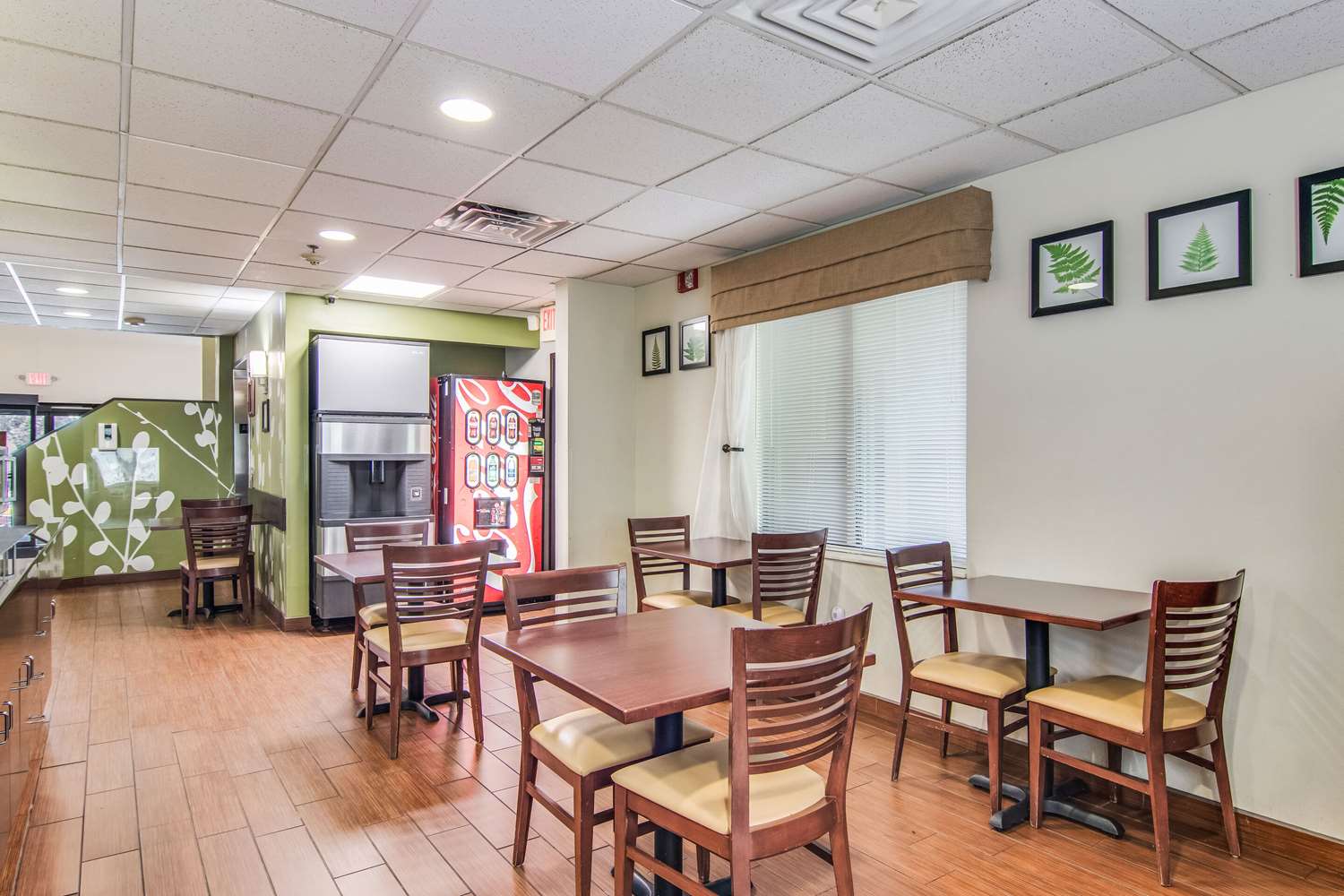 Sleep Inn Austintown - Youngstown, West 27/43