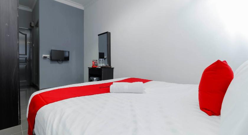 Reddoorz Plus Near Batam City Square 16/29