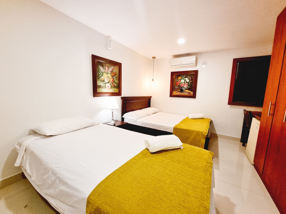 Hotel Karlo 16/50