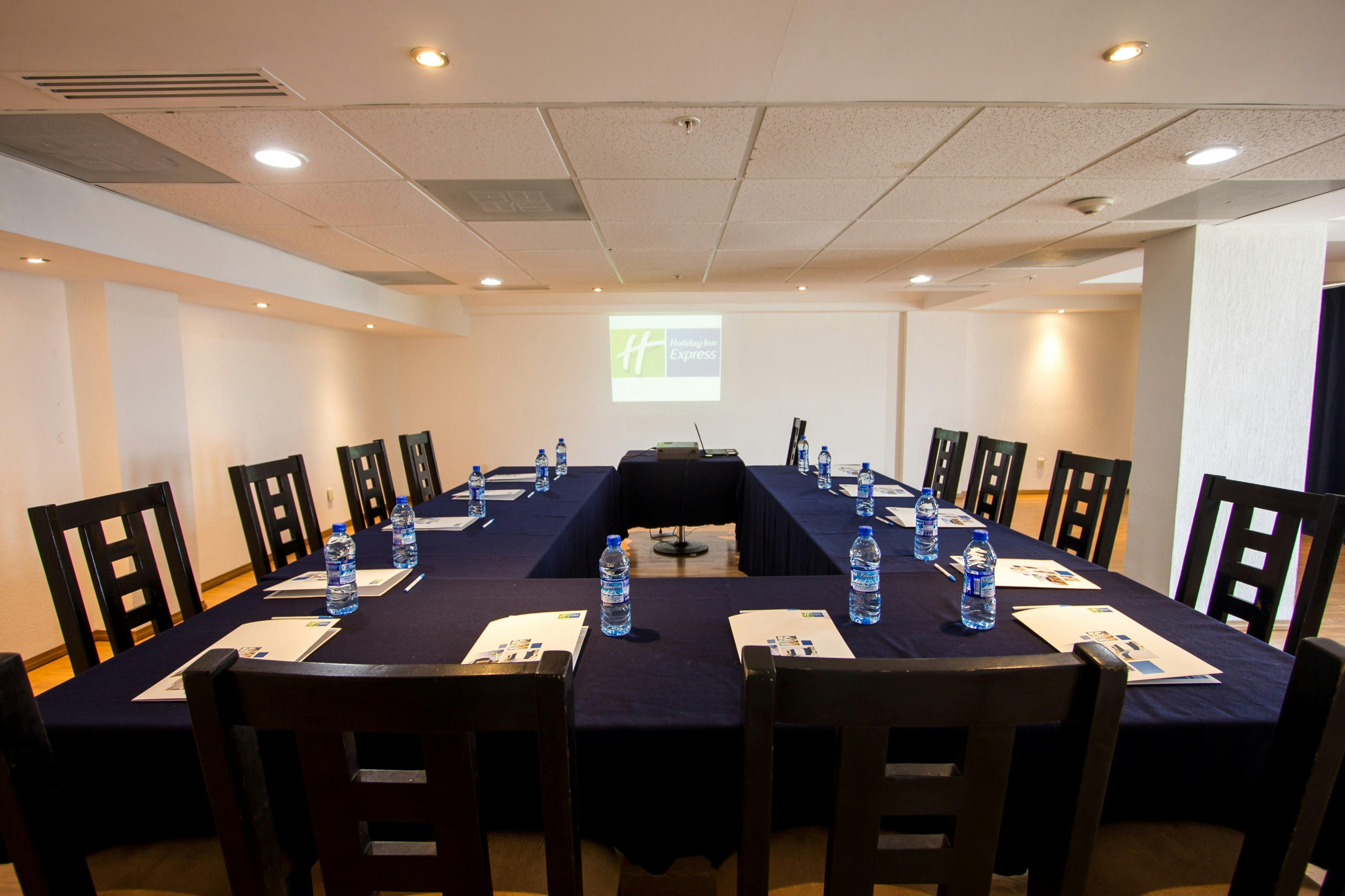 Holiday Inn Express Nuevo Laredo 48/51
