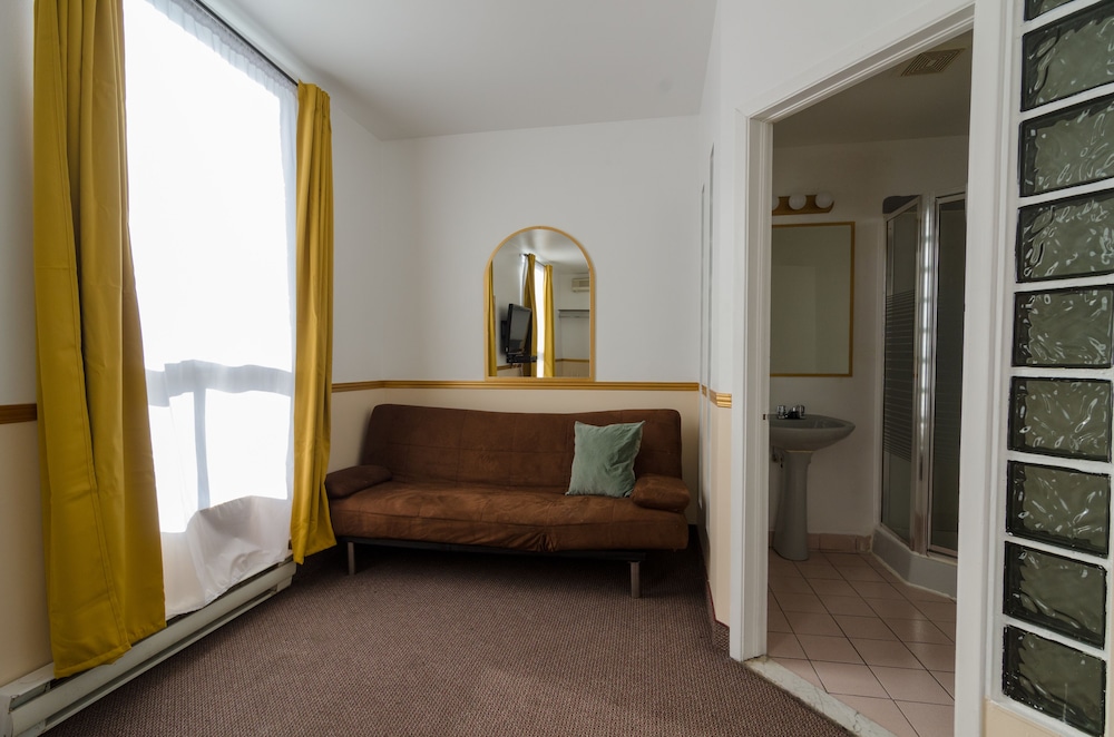 Hotel Dorion 26/50
