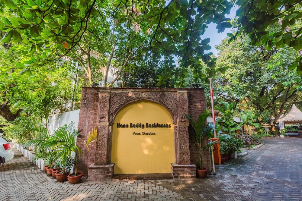 Hanu Reddy Residences Poes Garden 3/57