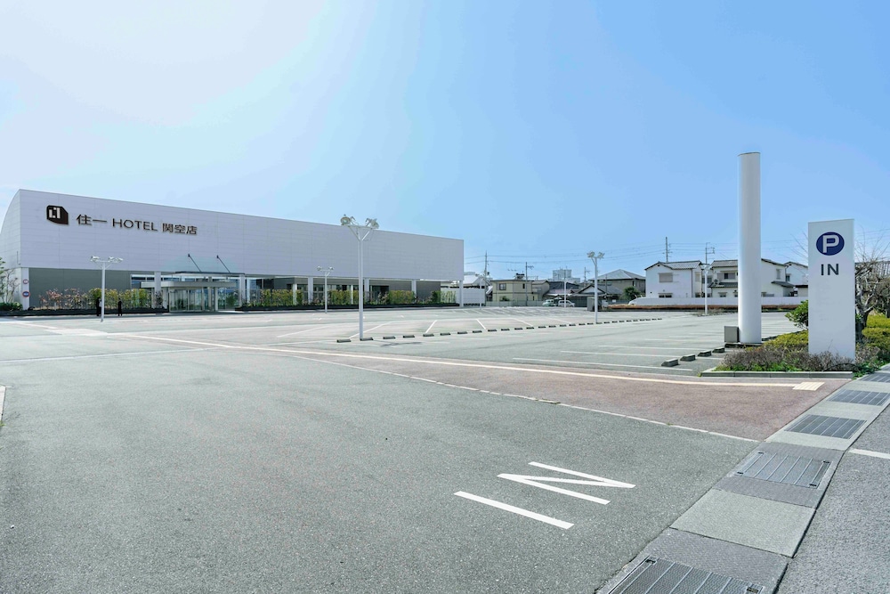 Kansai International Airport Hotel 11 30/54