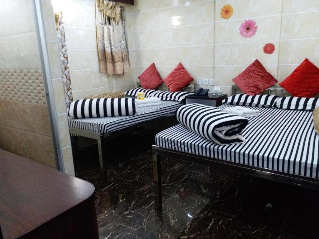 Maharaja Guest House 56/74
