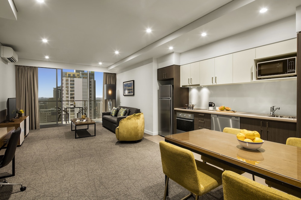 Quest East Perth 17/52