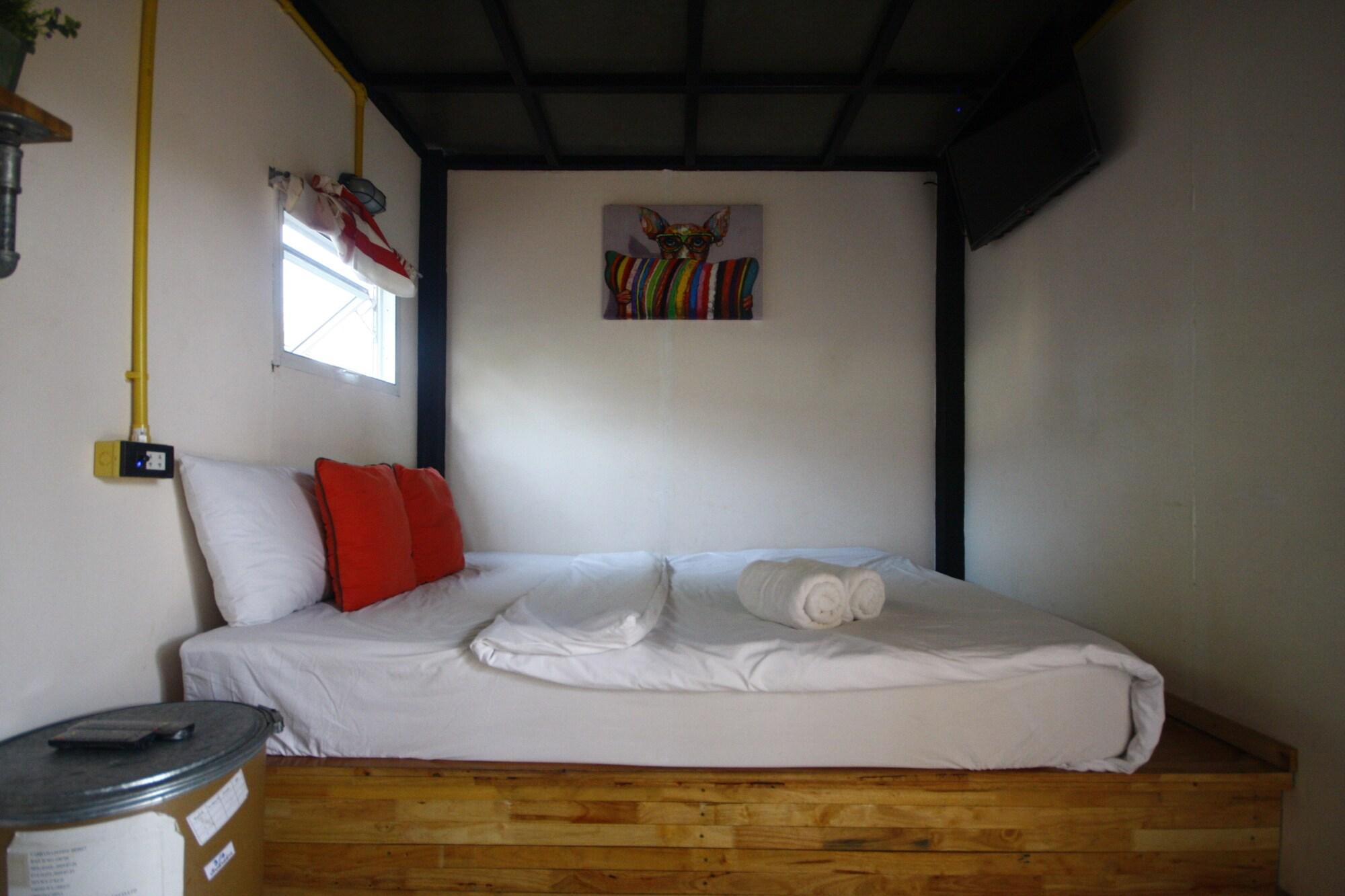 Sweet Box Bed And Breakfast 8/67