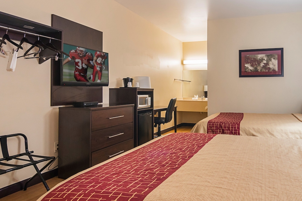 Red Roof Inn & Suites Lake Orion/Auburn Hills 26/37