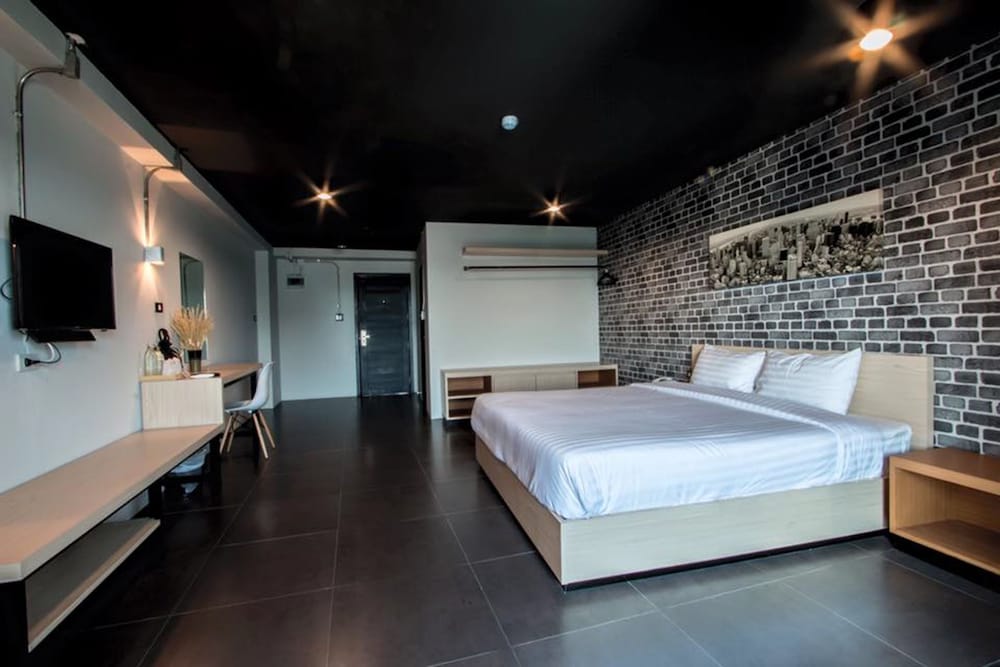 Get Zleep Premium Budget Hotel 15/59