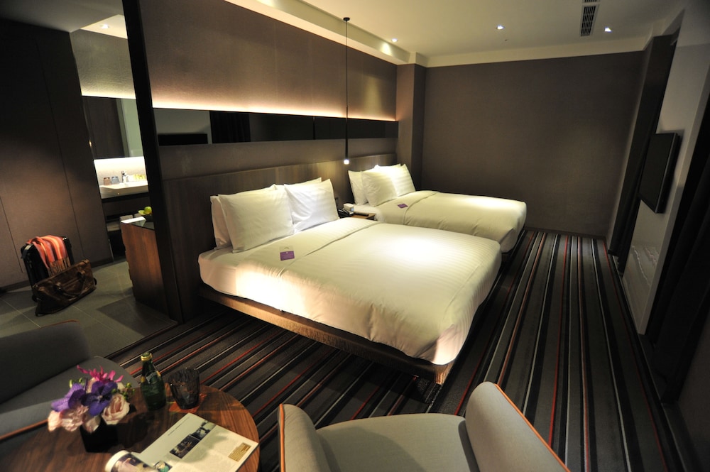 WESTGATE HOTEL 27/66