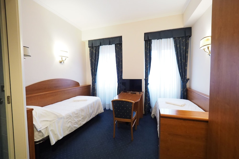 Hotel Laura 33/55
