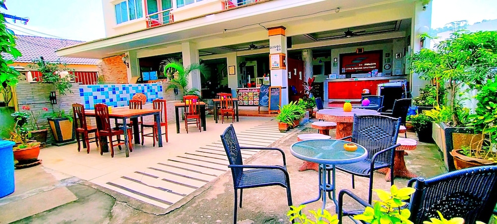 Green Harbor Hotel And Service Apartment 49/67