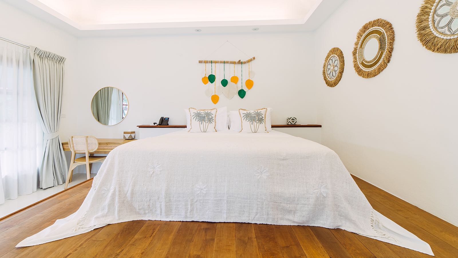 Tropical Suite Partial Sea View