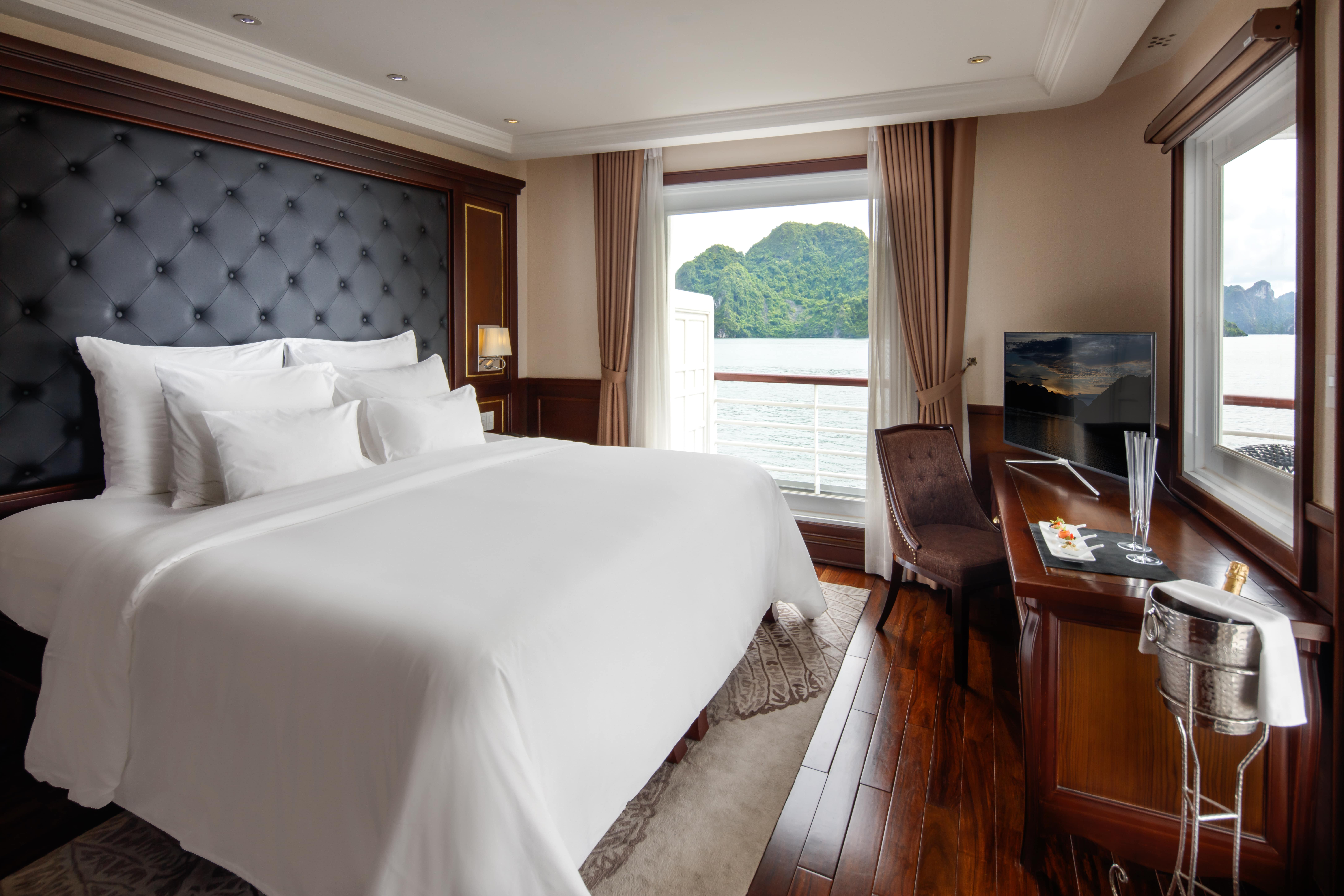 Paradise Elegance Cruise 6/38