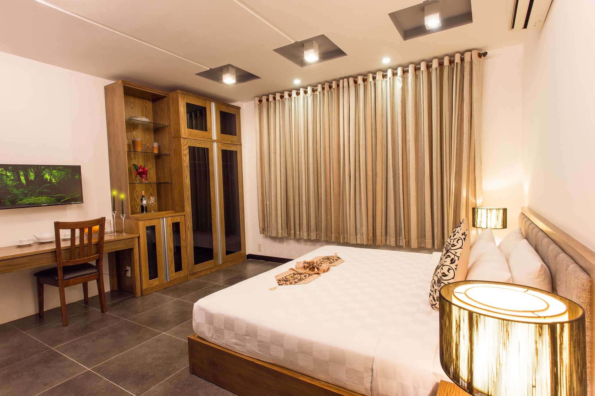 Valentine Hotel 17/36