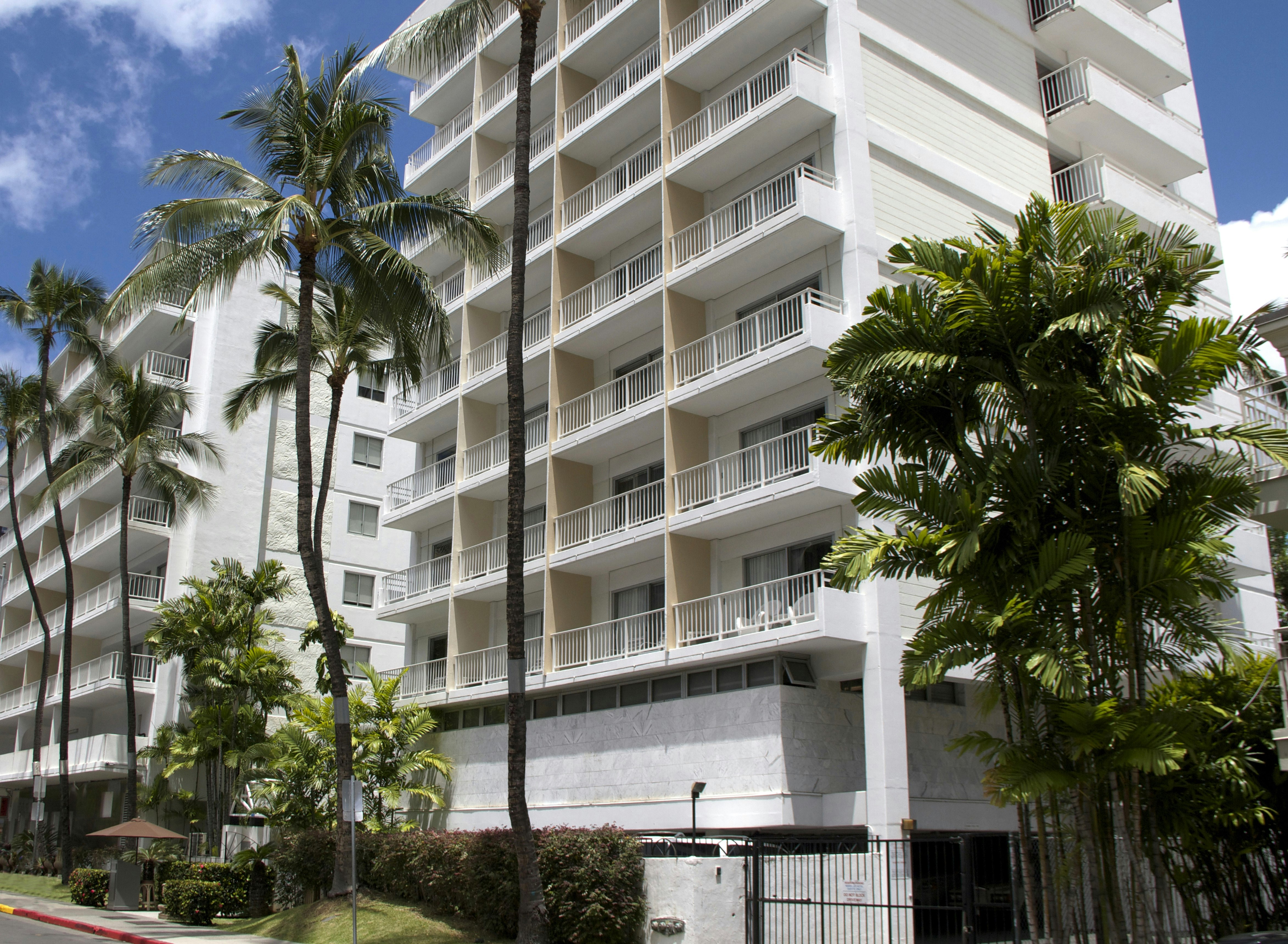 Oasis Hotel Waikiki 4/37