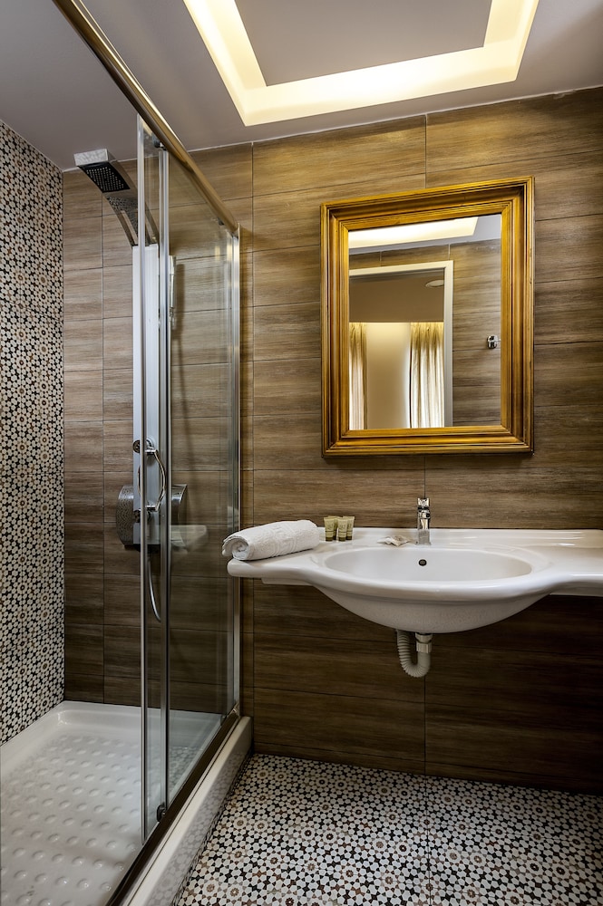 Elina Hotel Apartments 29/79