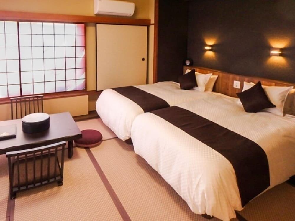 JUNIOR SUITE, TRADITIONAL, OUTDOOR BATH, SMOKING