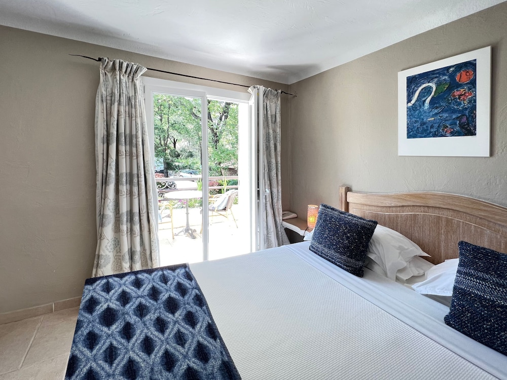Hotel les Messugues By Alain Llorca 11/50