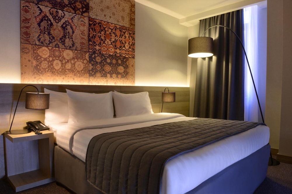 Republica Hotel Yerevan 12/31