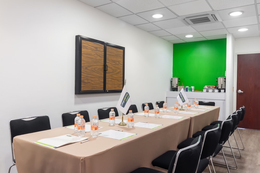 City Express Junior by Marriott Tuxtla Gutierrez Poliforum 48/54