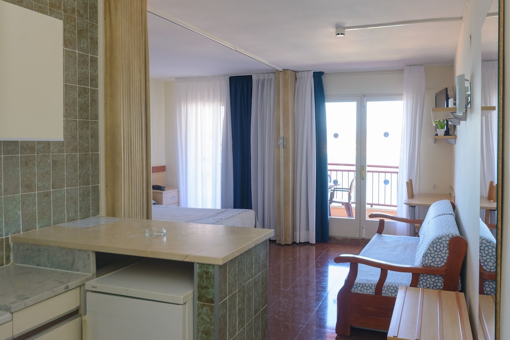 Albatros Apartamentos 8/30