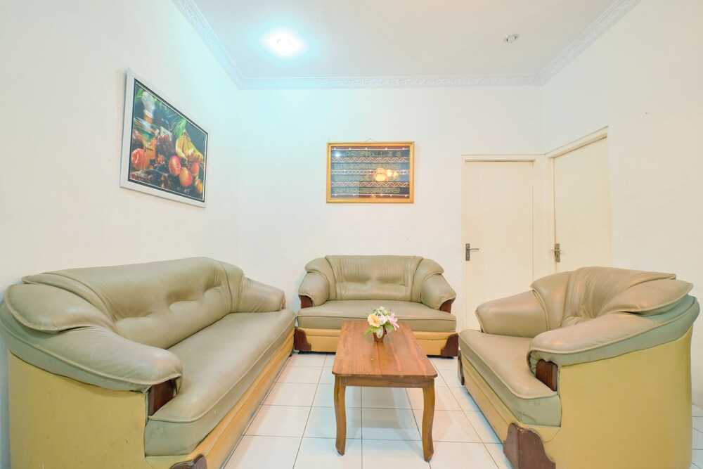Oyo 2394 Hotel Brosta 13/26