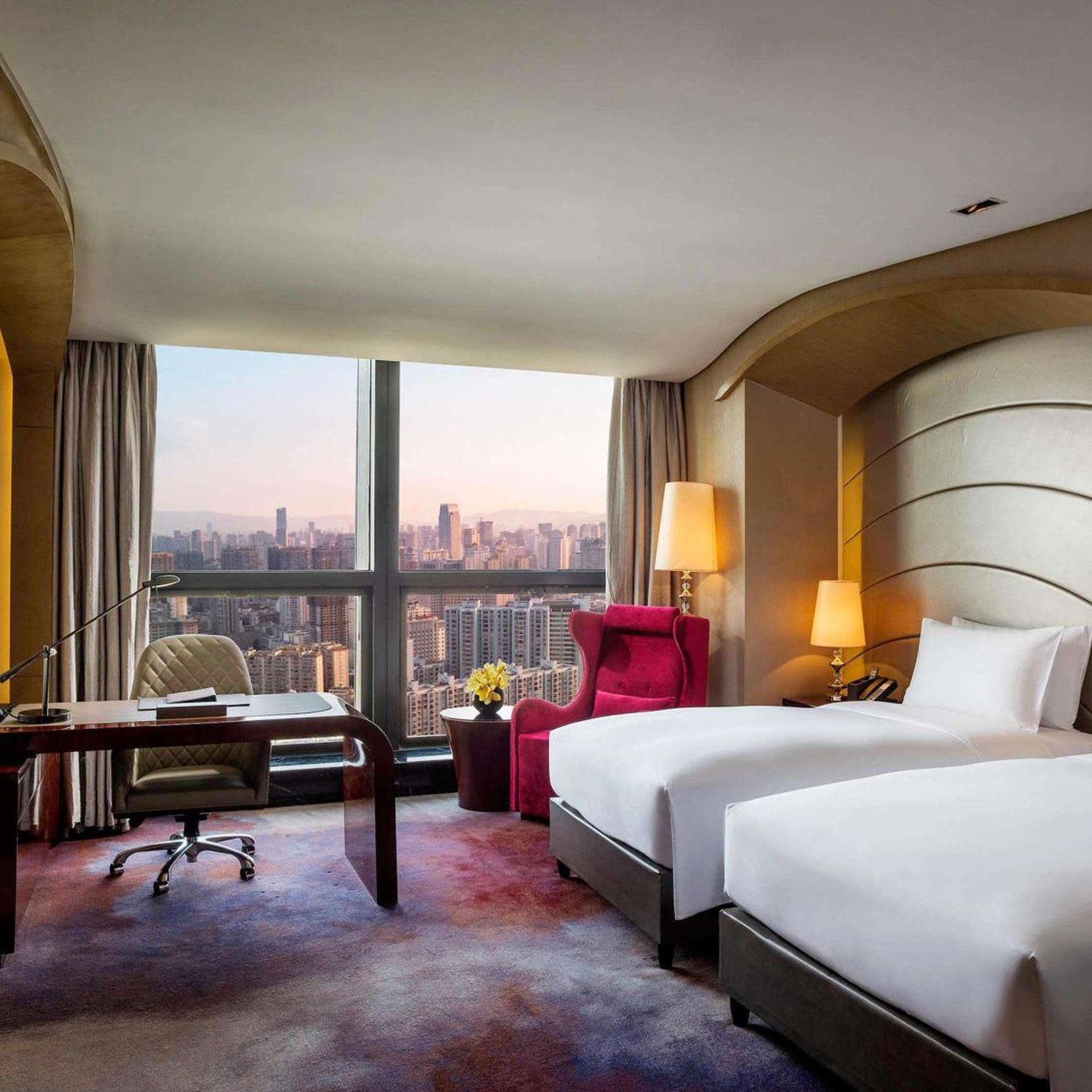 LUXURY, TWIN BEDS, LAKE VIEW, HIGH FLOOR